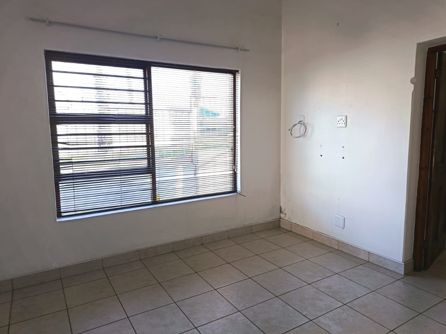 To Let 2 Bedroom Property for Rent in Jeffreys Bay Central Eastern Cape